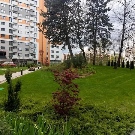 Georgi's 1 Bedroom Quiet With Garage Apartment Sofia